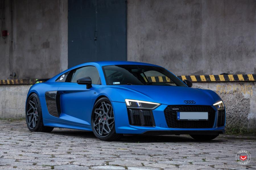  Audi R8 V10 on Vossen Wheels (CG-209T) 2018 года  (фото 9 из 33)